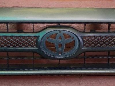 Toyota Tacoma painted grill