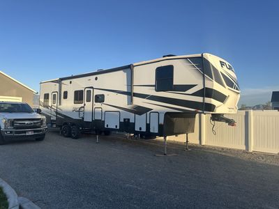 2023 Heartland Fuel 362 + 2022 Polaris General XP 1000 – Turnkey Toy Hauler Package