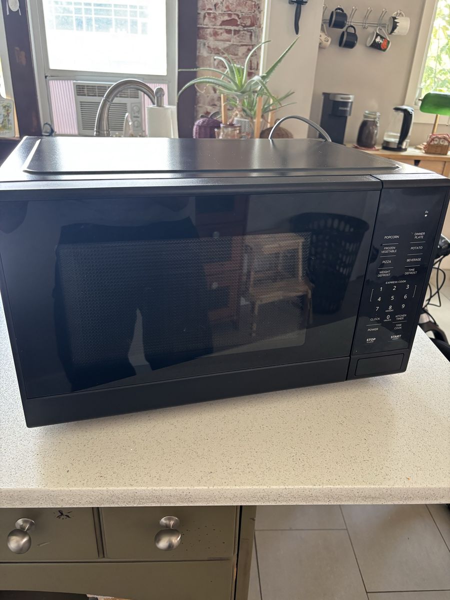 Black Countertop Microwave 1000 Watts