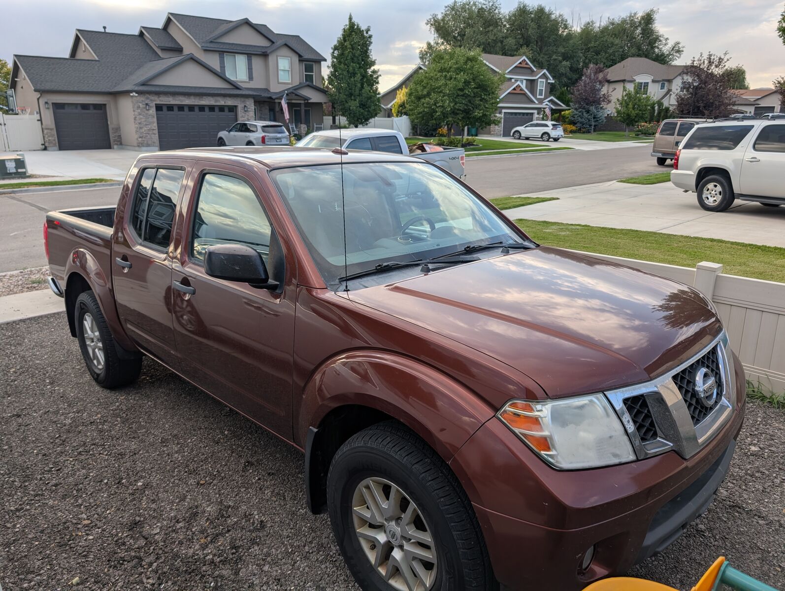 2016 NISSAN FRONTIER SV