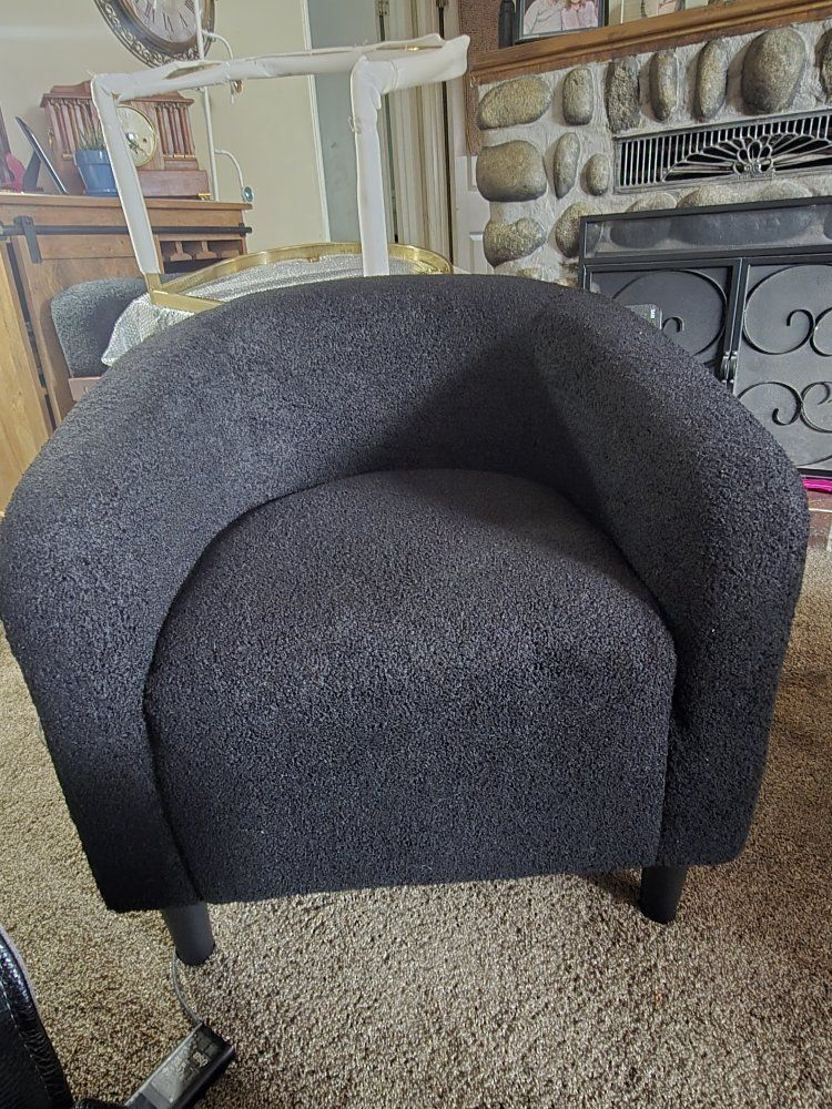 Cozy Black Boucle Accent Chair - Comfortable & Stylish Seating