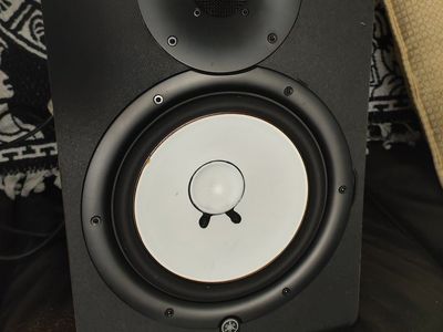 Yamaha hs80m monitor