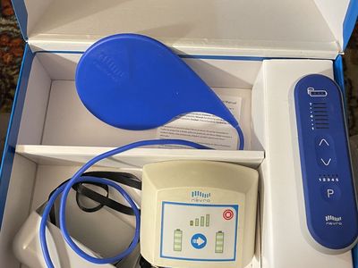 Nevro Charger + Remote (Model 72452) – Works Great