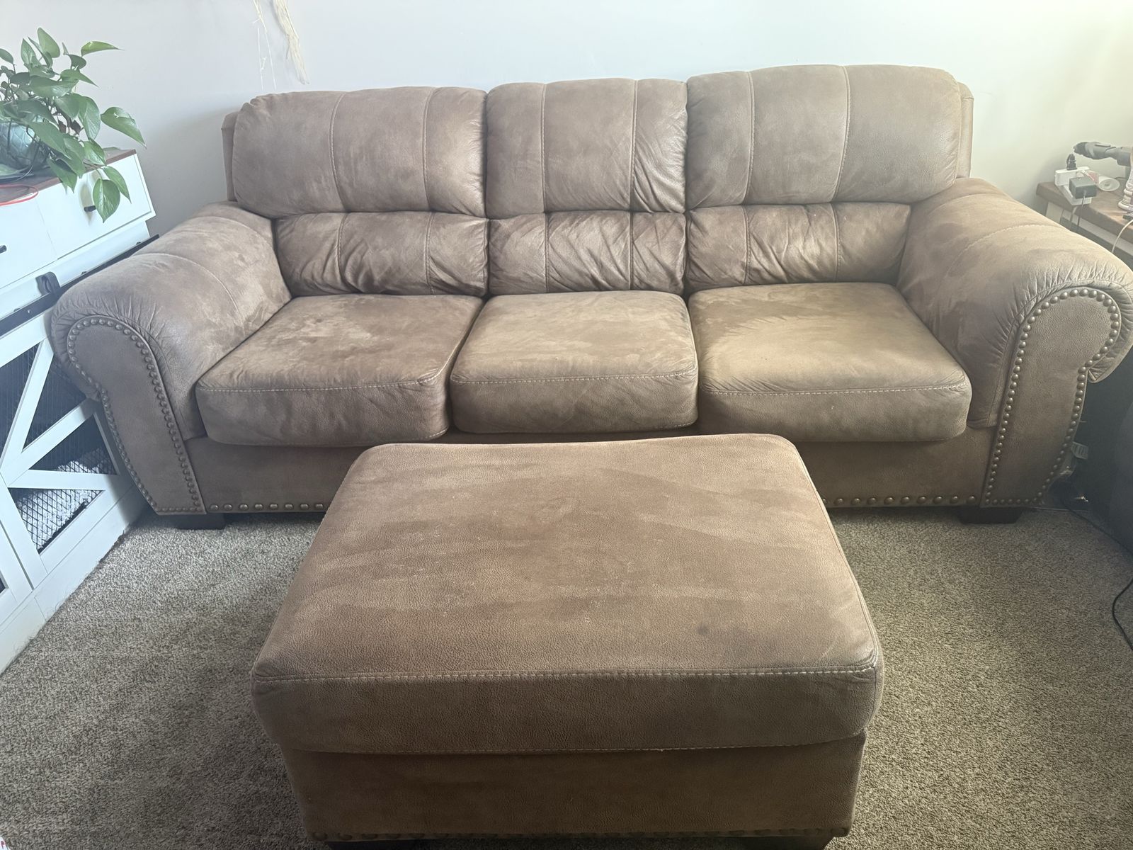 Brown Nailhead Trim Sofa
