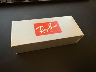 Brand New Ray-Ban Caravan Sunglasses (RB3136) – 100% Complete & Unused