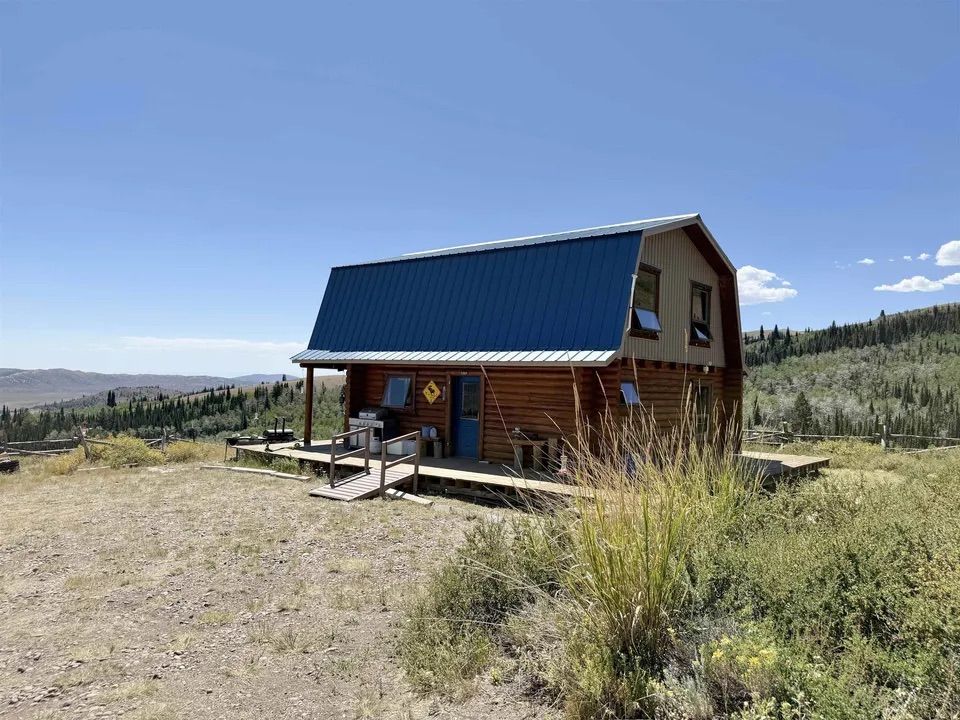 Main image 6