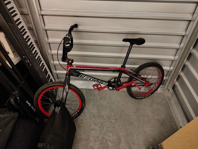 Redline Flight Pro XXL Race bike