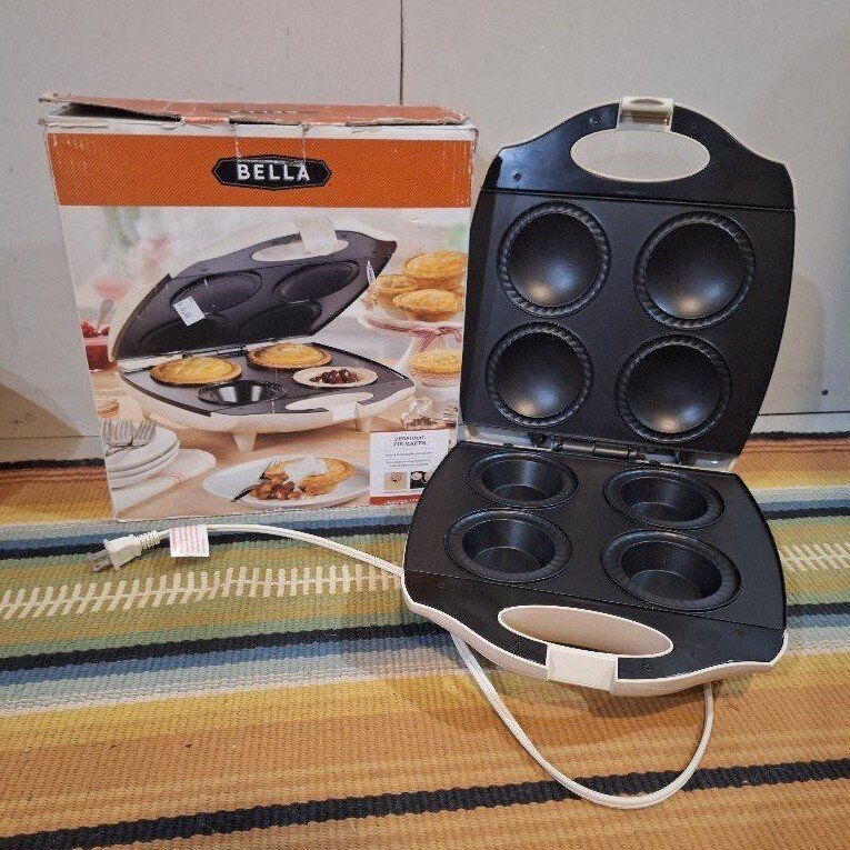 Teflon Bella Mini Pie or Pastry Maker Appliance