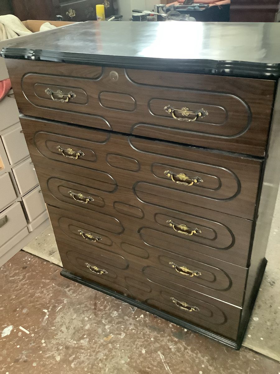 Unique Style 5 Drawer Dresser