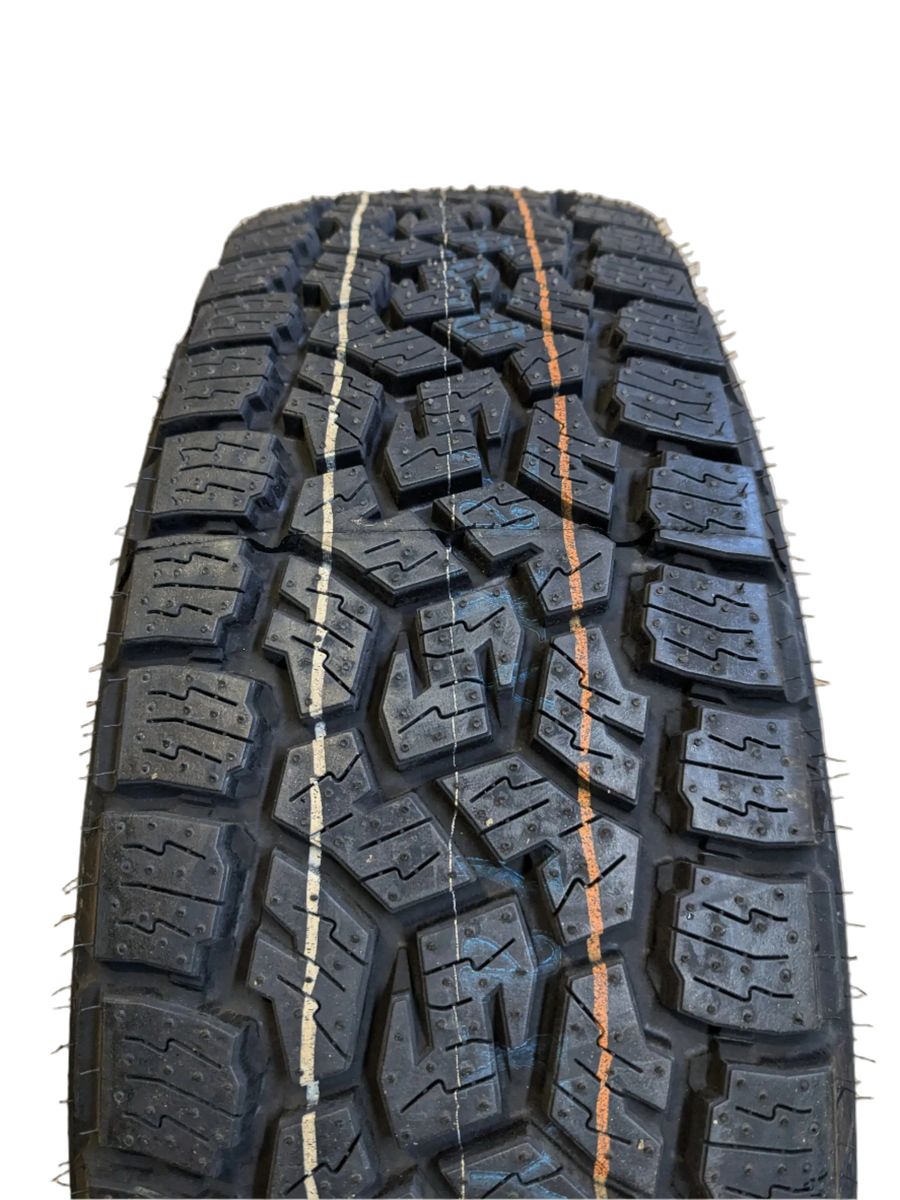 4 TOYO OPEN COUNTRY A/T III OWL P 215 75 15 100T ALL TERRAIN TIRE 356060