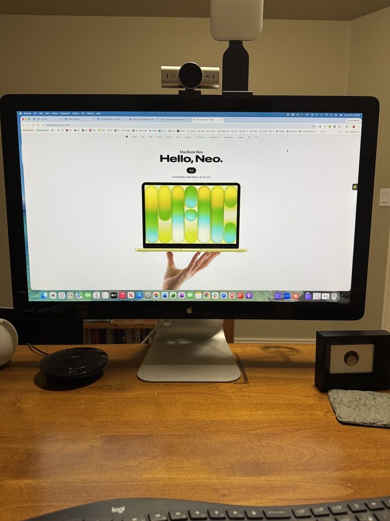 27" Apple Thunderbolt Display + Apple USB-C Adapter Bundle
