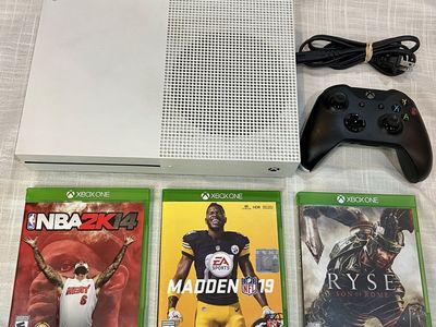 Microsoft Xbox One S 1681 White Bundle w/ Controller & 3 Games - Works Well