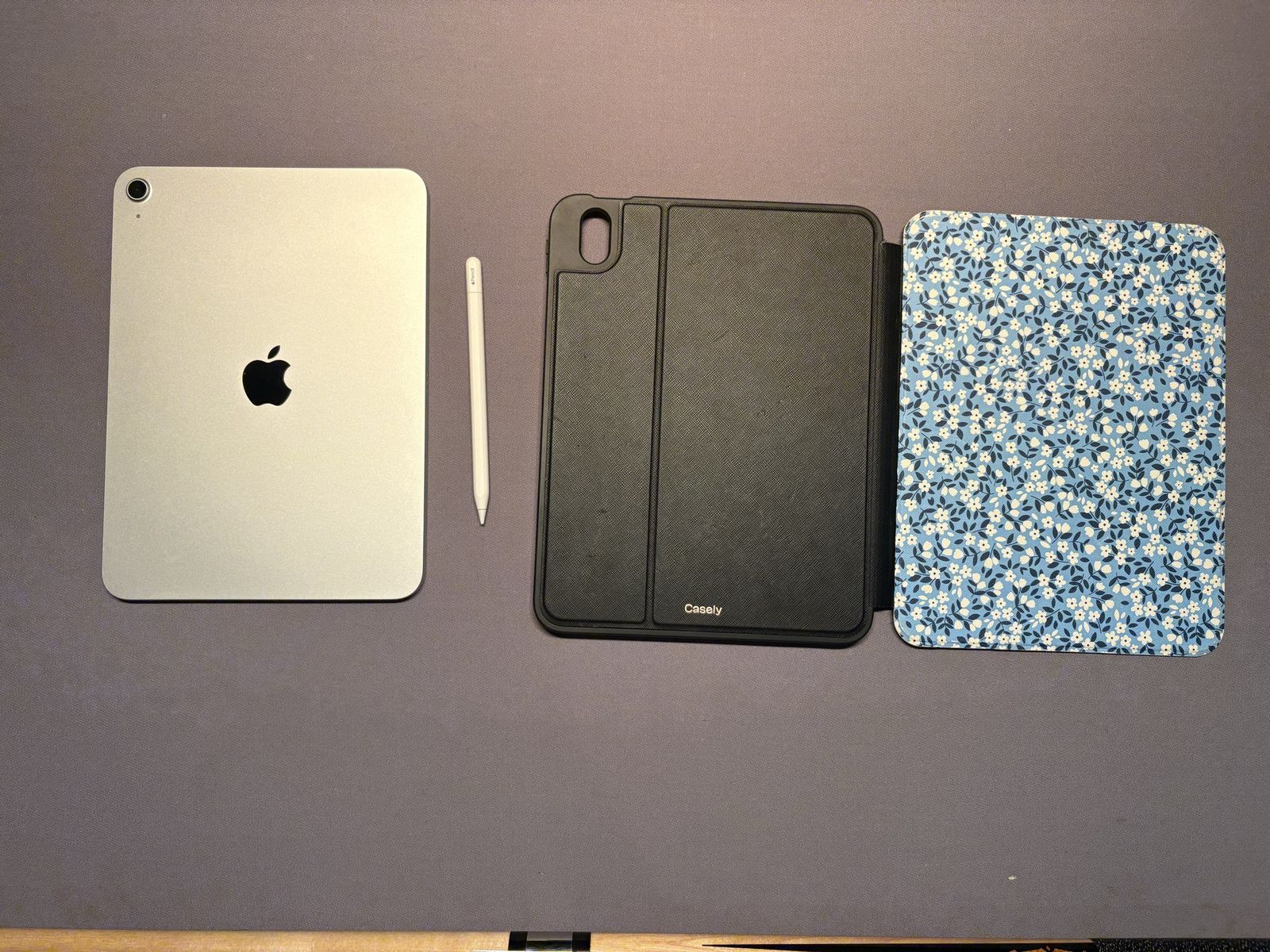 Apple iPad Air (5th Gen) 11" 128GB Wi-Fi Space Gray with Casely Smart Cover & USB-C Apple Pencil