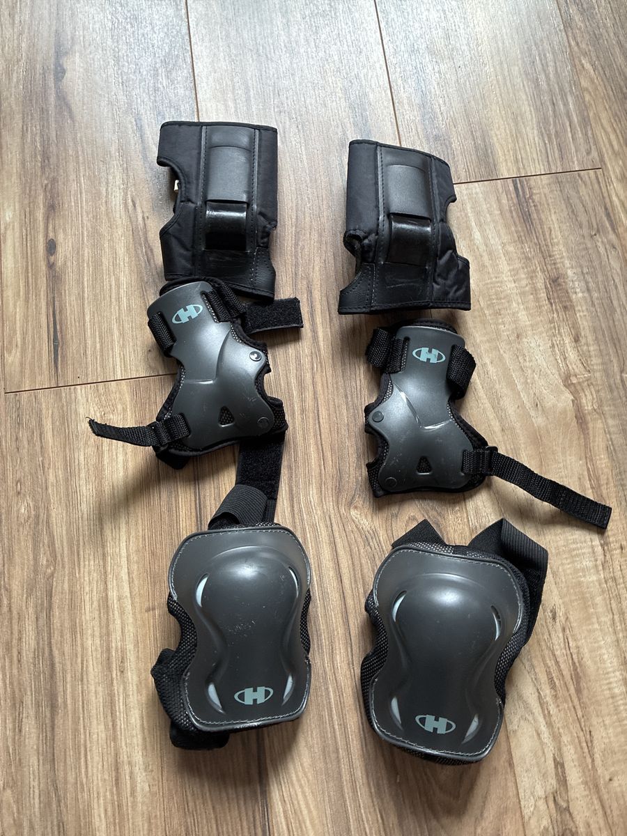 knee , elbow and wrist roller protective  gear