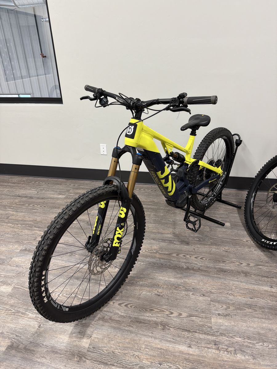 Husqvarna HC5 E-Bike-Large