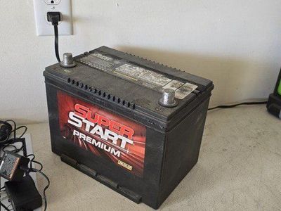 EVERSTART CAR BATTERY