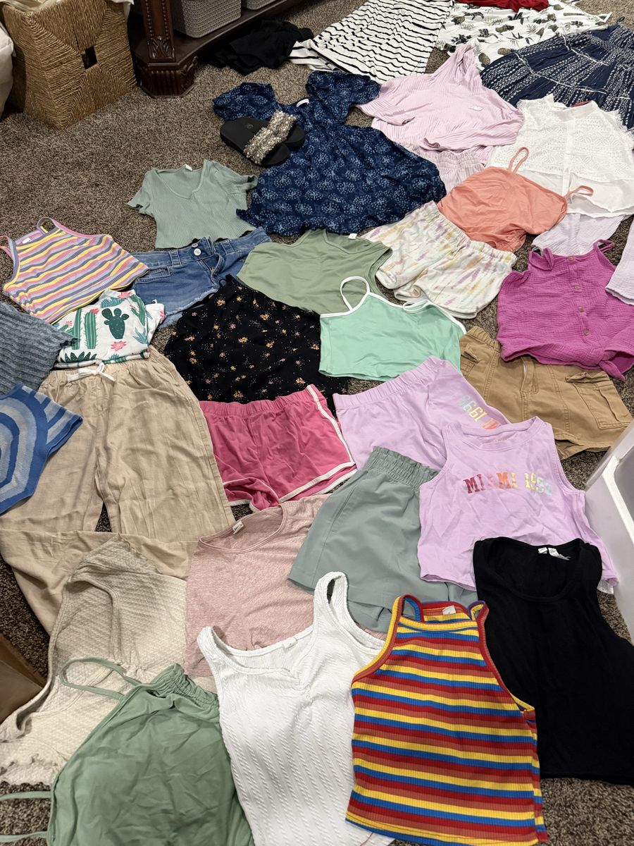 Girls Size 9, Bundle Shirts And Shorts