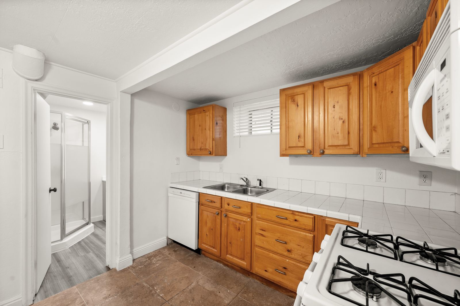 Main image 11