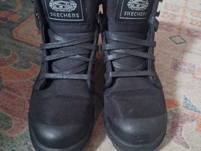 sketchers women's steel toe work boots