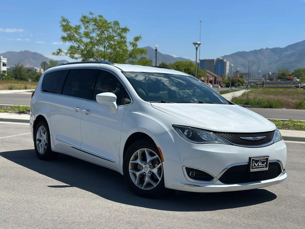 2020 Chrysler Pacifica Touring L
