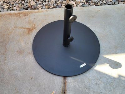 Midtown Steel Umbrella Base*
55lb