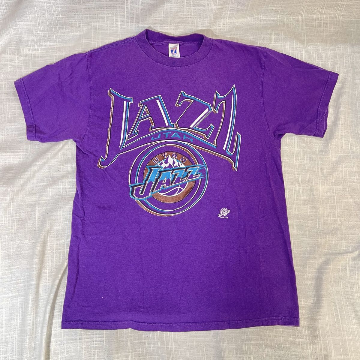 Vintage Utah Jazz T-Shirt Mens Size Large Purple NBA Basketball Logo 7 Graphic