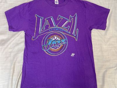 Vintage Utah Jazz T-Shirt Mens Size Large Purple NBA Basketball Logo 7 Graphic