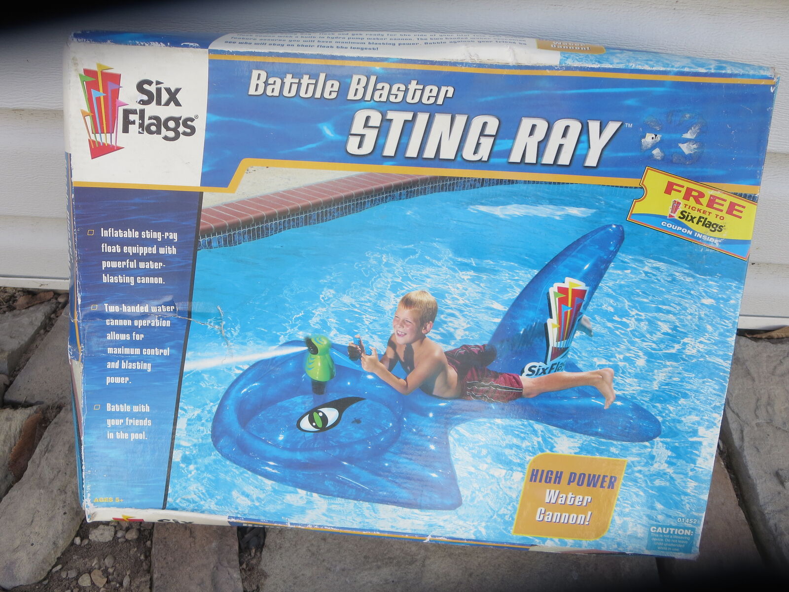 Six flags battle blaster stingray bloe up high power water cannon