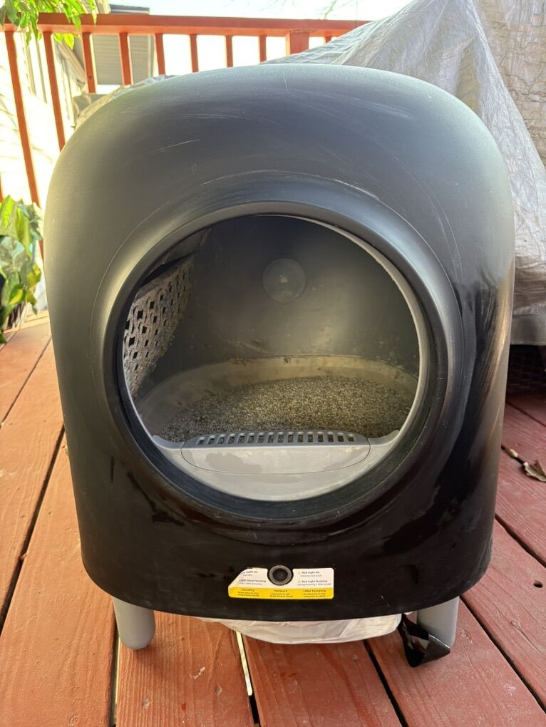 Petree Automatic Self Cleaning Litter Box