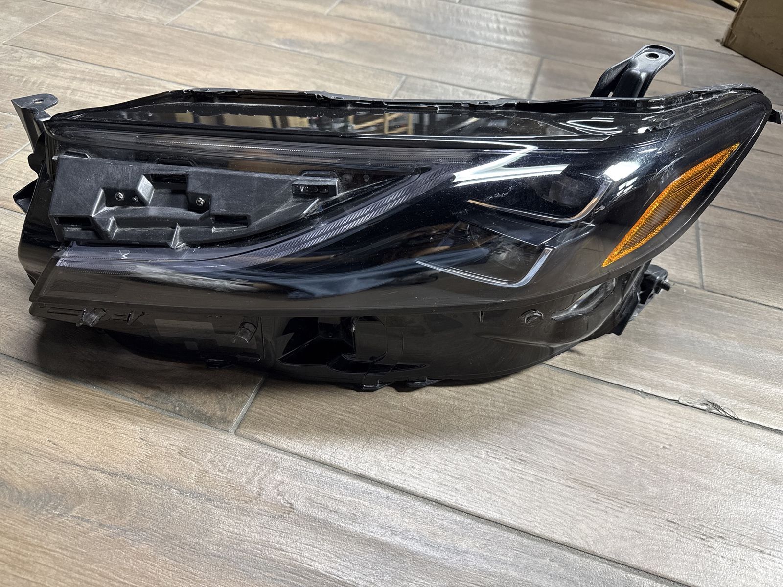 Headlights LED Double lens for Toyota Camry XSE, XLE 2025