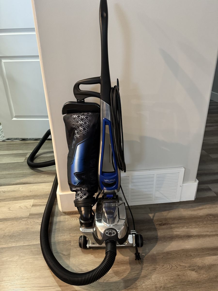 Kirby Avalir 2 Vacuum Cleaner with Attachments