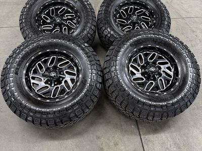NEW 18x9 Fuel Triton Wheels/ 35x12.50r18 Kendas