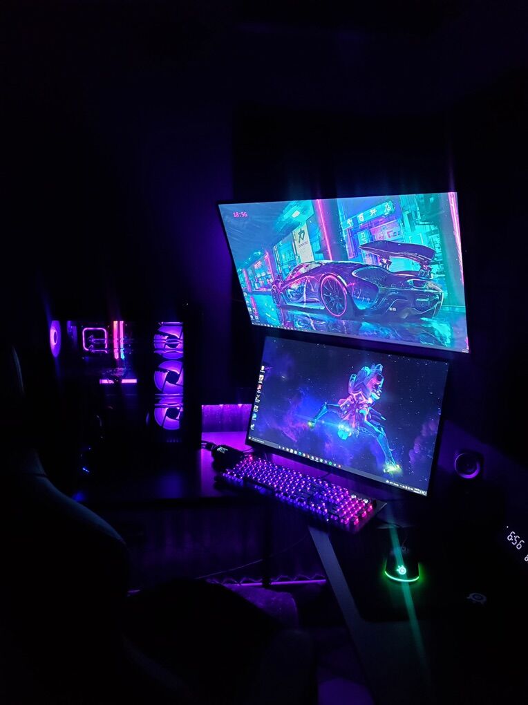 Double monitor setup and stand Plus speakers