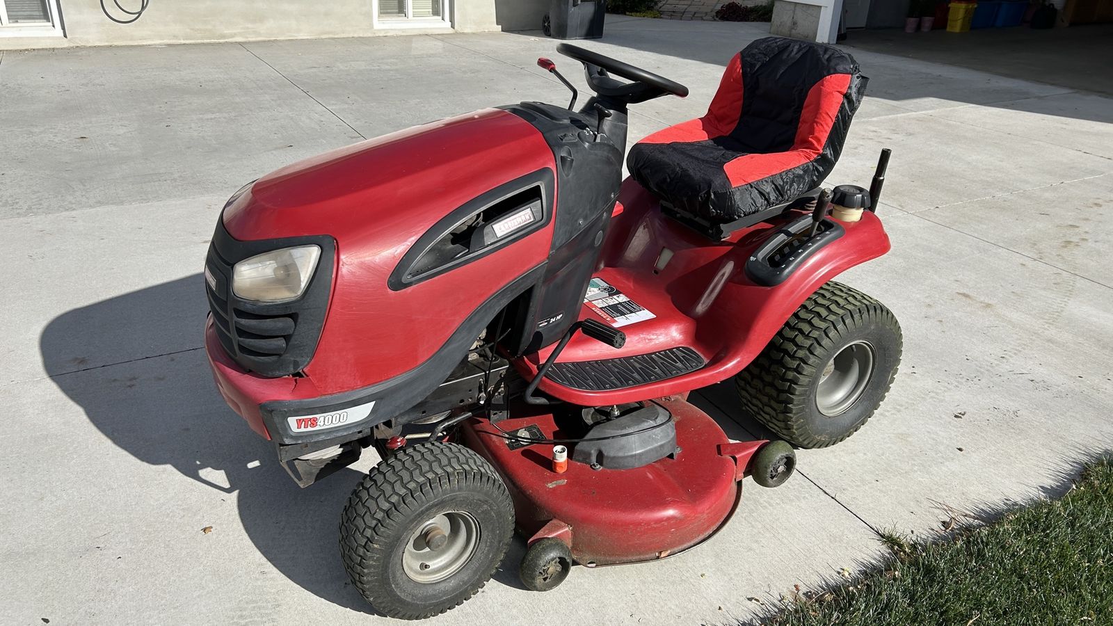 Craftsman YTS4000 Riding Lawn Mower 46"