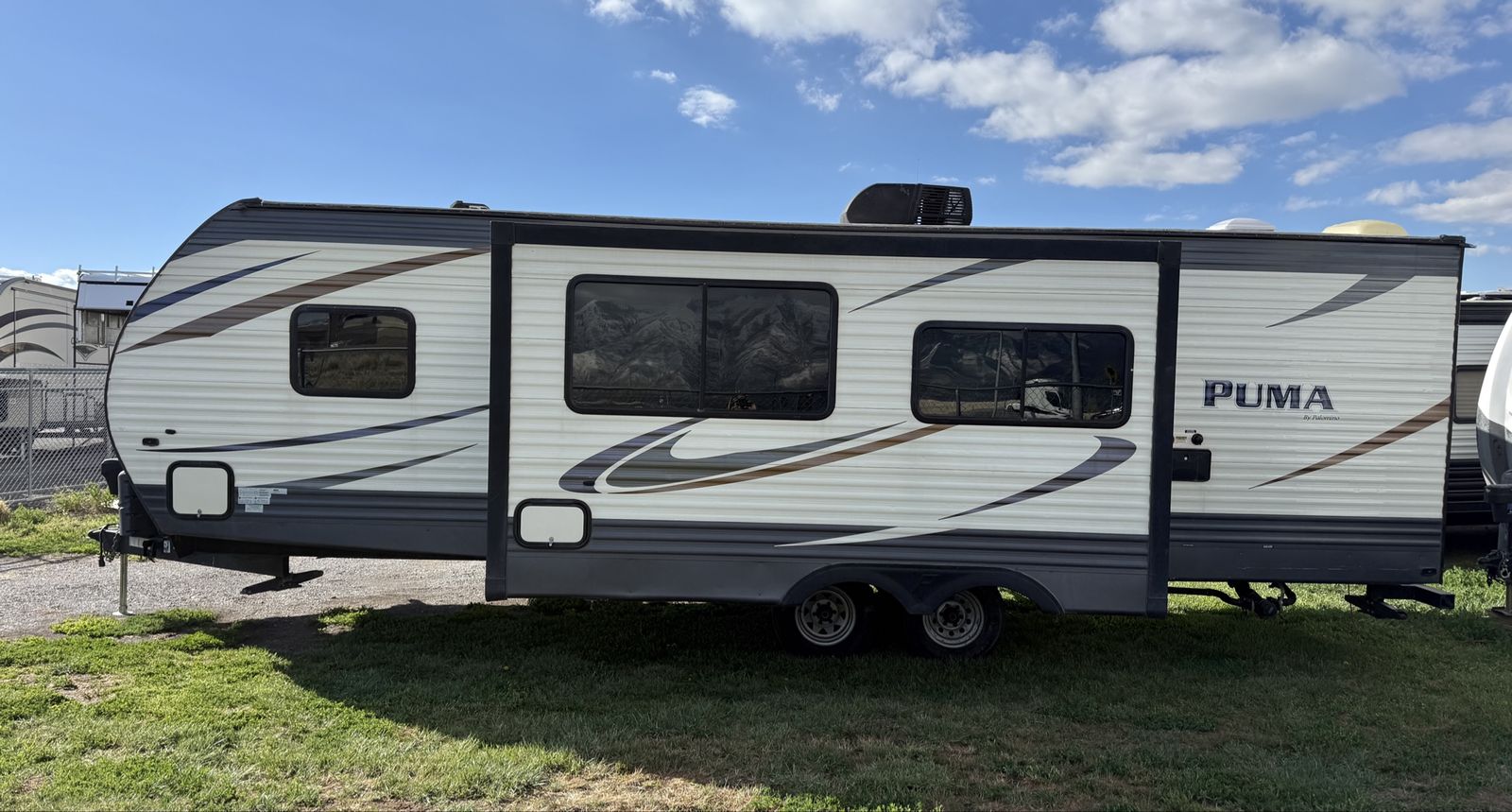 2017 Palomino Puma 28FQ