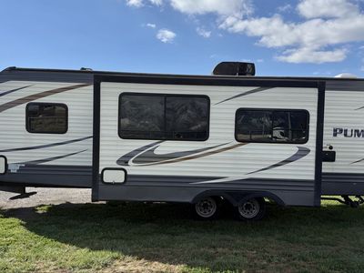 2017 Palomino Puma 28FQ