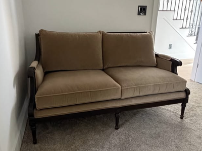 Like new Ethan Allen love seat