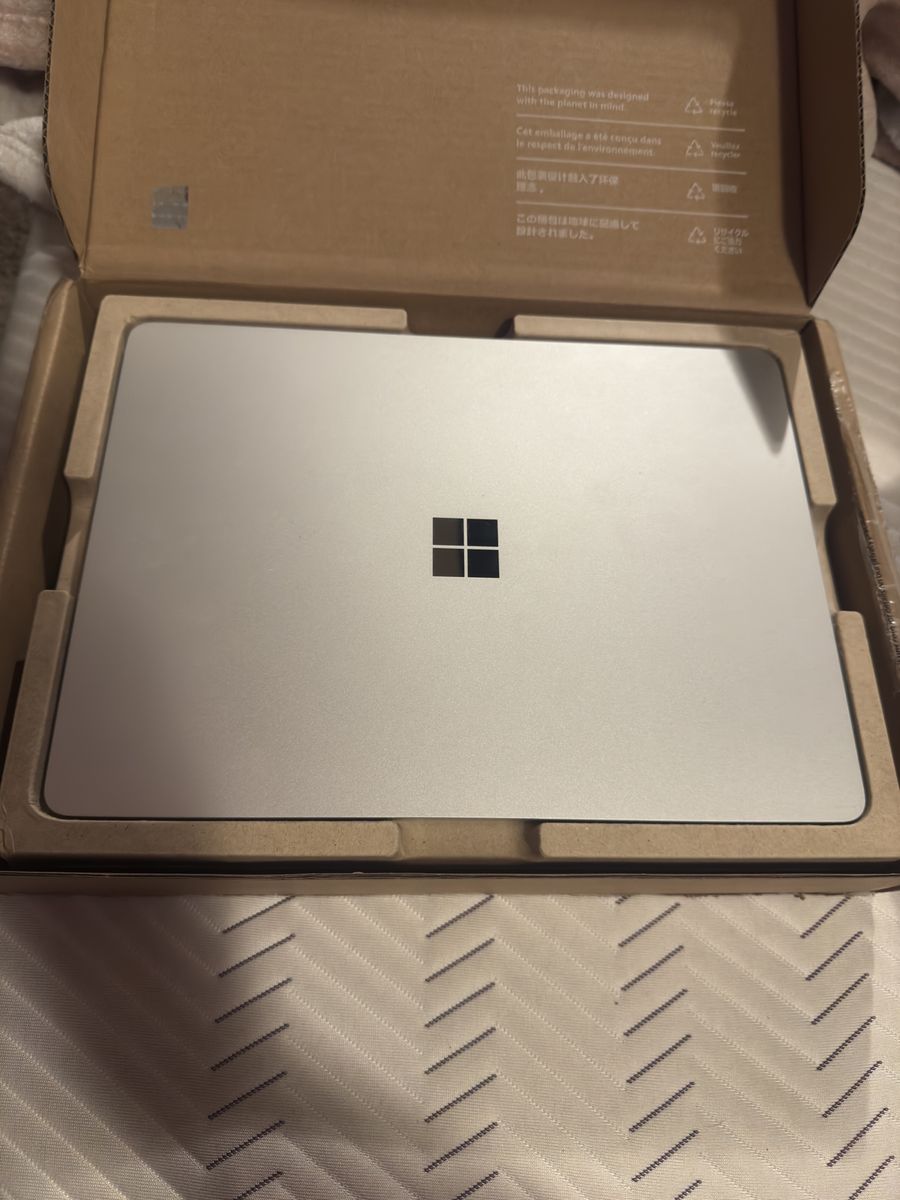 Microsoft Surface Laptop 7th edition 
