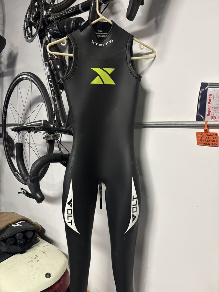 Women Medium Small Wetsuit