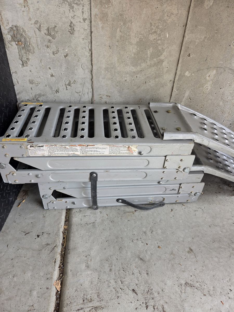 Foldable atv ramps