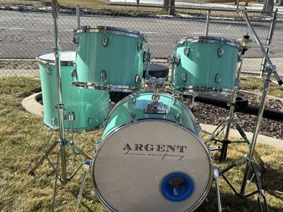 Argent Drum Kit