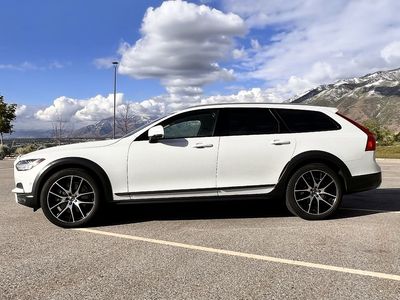 2018 Volvo V90 T6