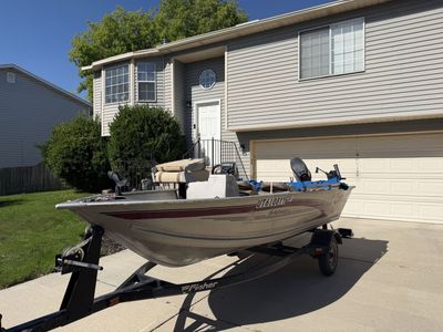 2000 Fisher Avenger 14 Fishing Boat