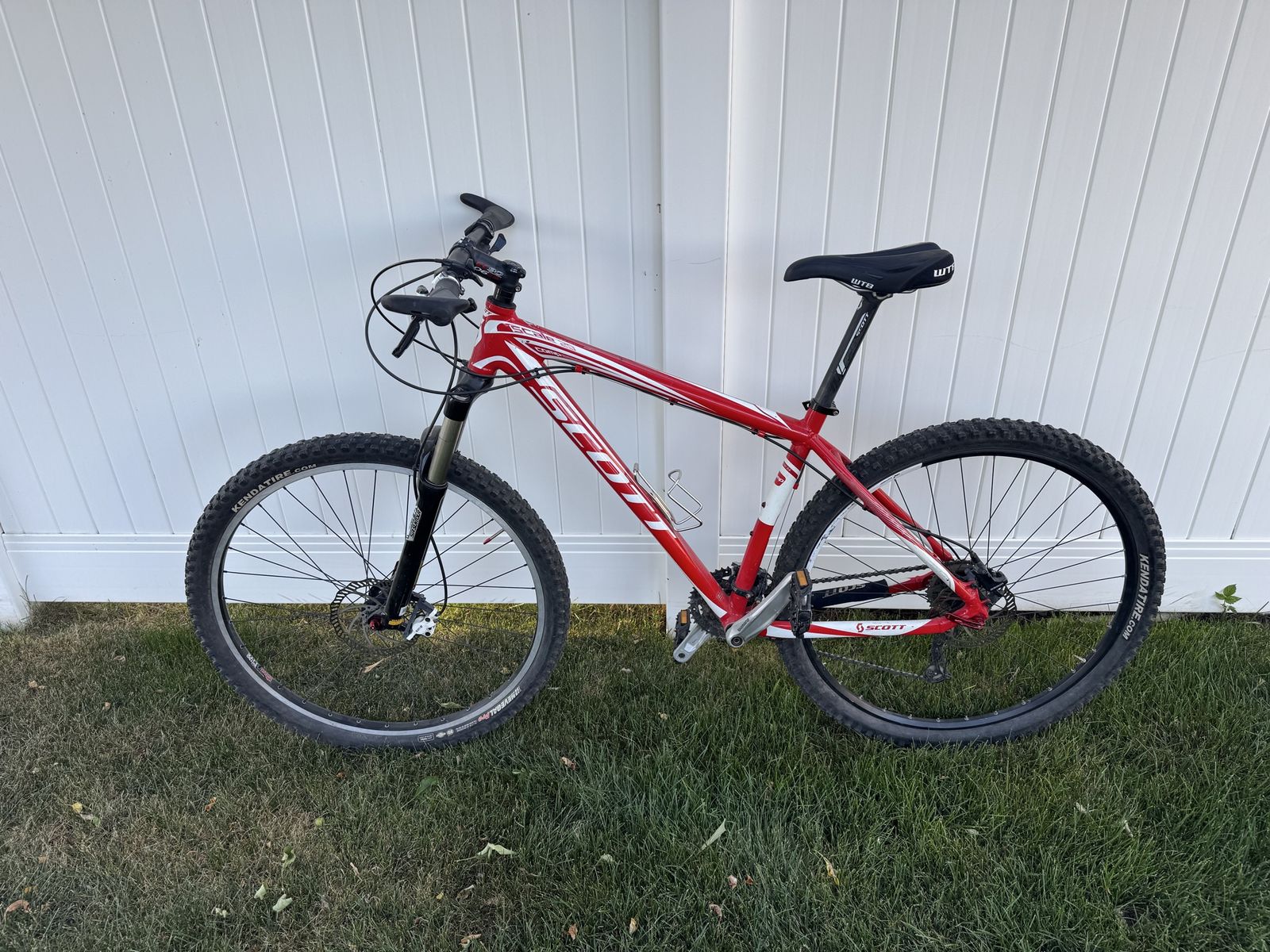Scott Scale 29er Comp Mountain Bike - Red/White Alloy 6061 DB Frame, Hardtail