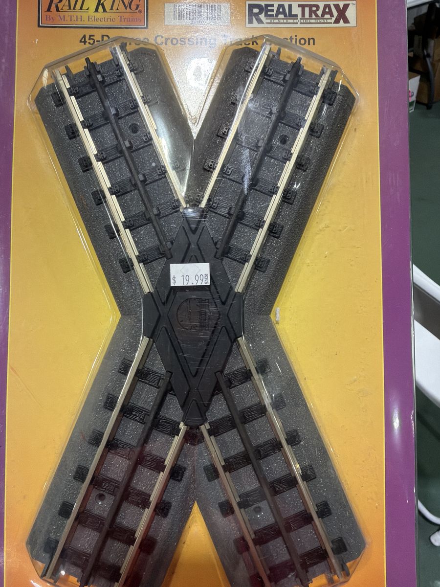 O gauge trains MTH RealTrax 45 deg crossing