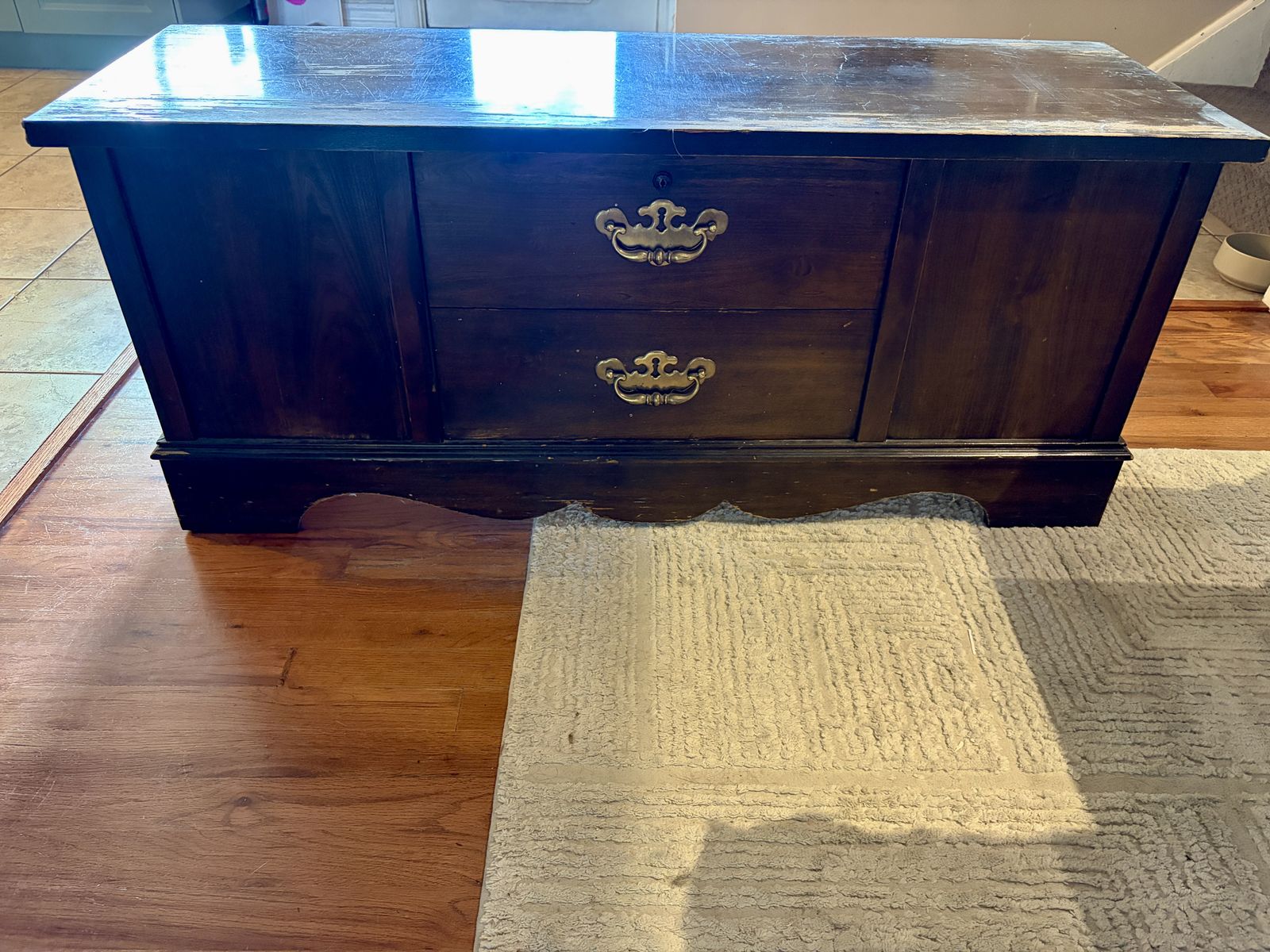 Vintage Lane Cedar Chest – Solid Wood, Aroma-Tite Cedar Lining