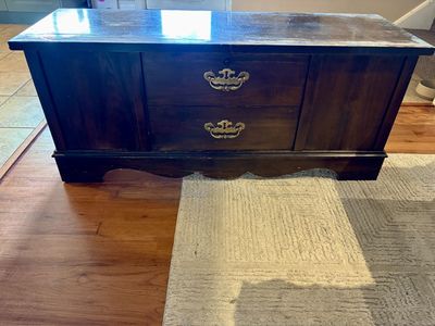 Vintage Lane Cedar Chest – Solid Wood, Aroma-Tite Cedar Lining