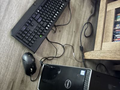 Dell Desktop PC with Intel Core i7 and Gaming Peripherals - Used Condition