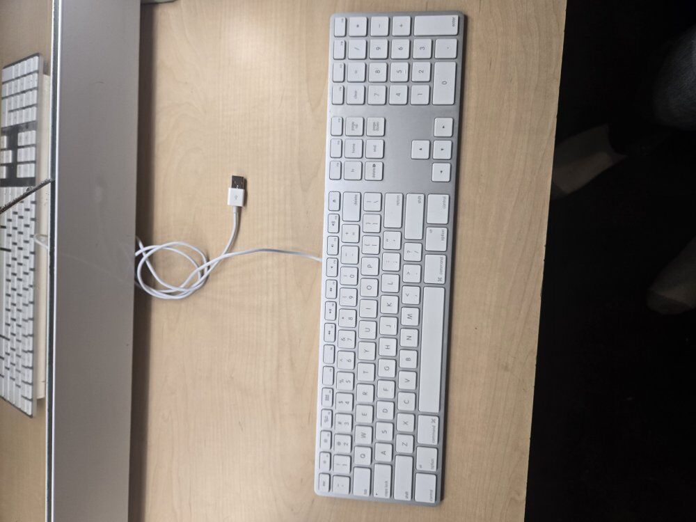 apple keyboard a1243