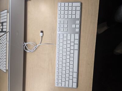 apple keyboard a1243